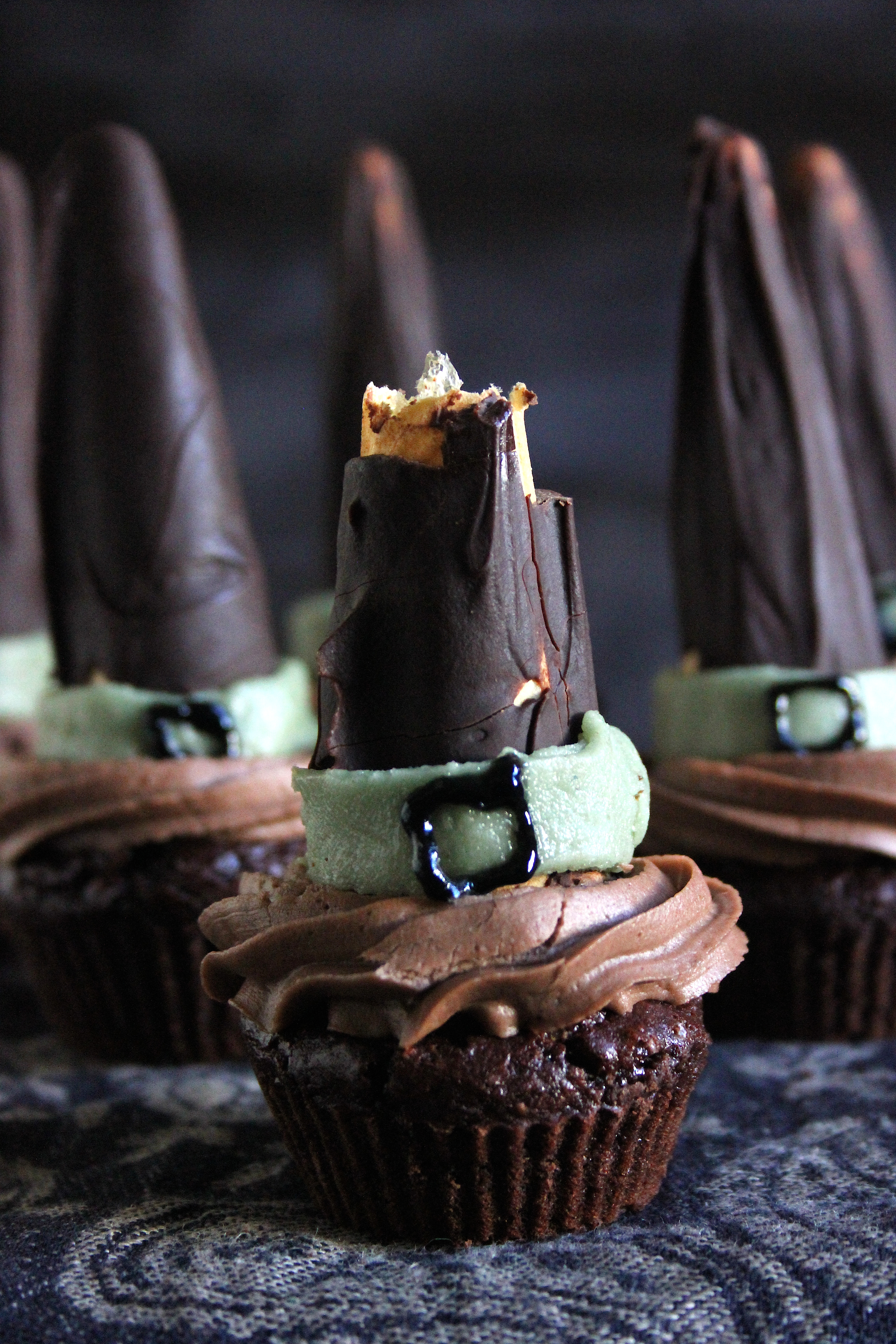 Vegan Mint Chocolate Halloween Cupcakes