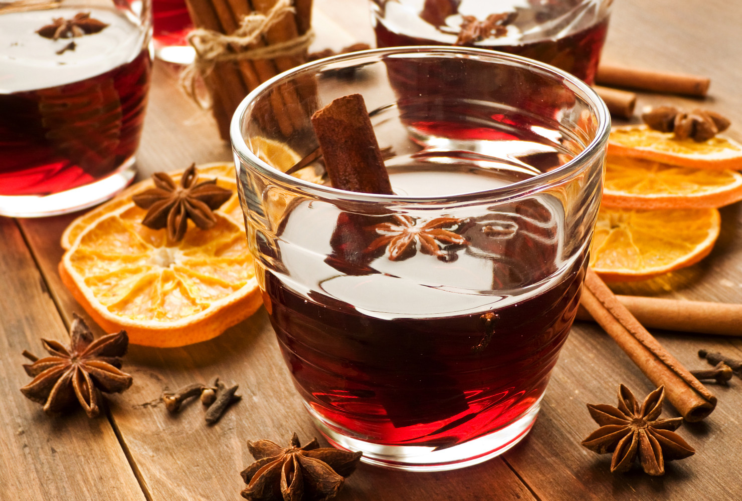 Unwind with this delicious vegan holiday cocktail recipe