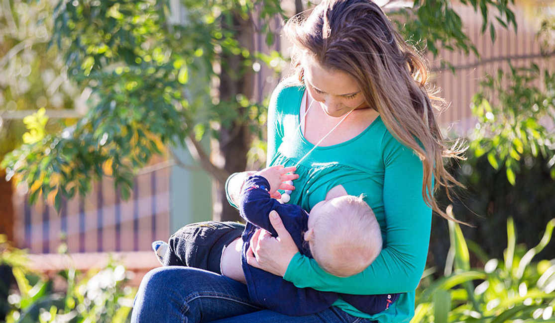 The Best Breastfeeding and Maternity Top for new mums.... Hello Britney!