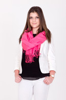 You will love every minute you spend wrapped up in this luxurious pink Pashmina as it falls loosely. 