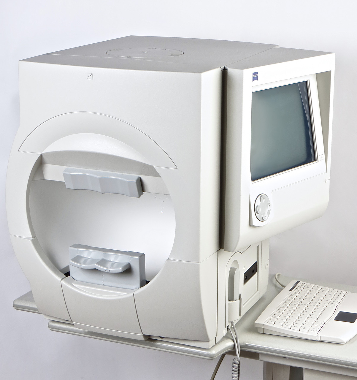 Humphrey Zeiss 740i USB Visual Field Analyzer With Power Table.