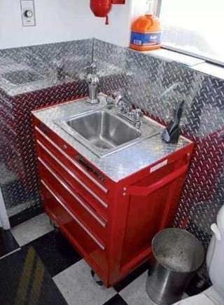 Mechanics bathroom using CutsMetal diamond plate