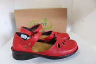 Naot Motif shoe kiss red