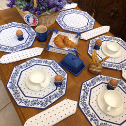 Ramatuelle Flowers White/Blue Quilted Bordered Placemat Octogon Made in France