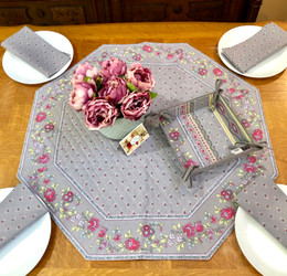 Marat AvignonGrey Table Cover Quilted Made in France