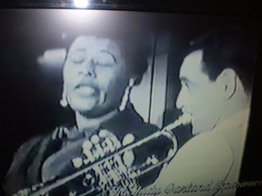 Great Jazz Trumpet player Ray Antony Duets with Ella on "Pete Kelly Blues"