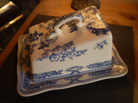Vintage 1980's cheese dish, 2 piece set, produced by Masons England