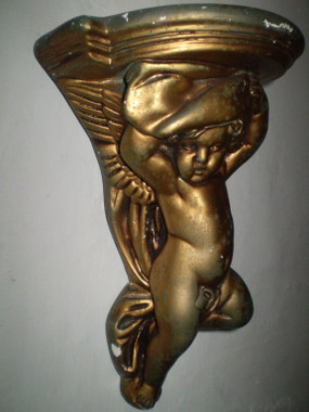 Lovely Cherub from the 1930's, a few chips but nothing major. Please see all photo's
