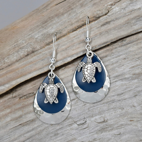 Ocean blue hammered silver turtle earrings. 