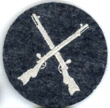 WW2 LUFTWAFFE FLIGHT & AIR SIGNALS ARMORERS Sleeve Insignia (921F07330)