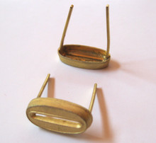 WW2 German Officers Latin Number '0' 20mm Shoulder Board Ciphers, Gold, Pair. Some have flat prongs and some have round prongs. We will try to match the numeral ciphers cut cannot guarantee what style of prong they will have on the reverse. 