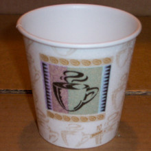 •Patented paper process insulates better than costly double-cupping. 
•Cup design provides comfortable, secure feel & non-slip hold. 
•Contains no polystyrene foam.
•1,000 cups per case.
