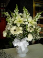 ES-7 White Sympathy Arrangement