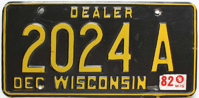 Wisconsin 1981 1982 Dealer License Plate 2024A Plate Dog   2024A 82  69202.1629326731.1280.1280 