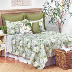 C&F Magnolia Garden Quilt Set