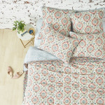 carol & frank Freddie Quilt - Hibiscus