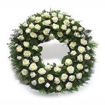 WHITE ROSE WREATH