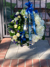 TABLE TOP WREATH- BLUE AND WHITE- WITH BANNER. 