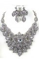 Elegant Necklace with matching earrings