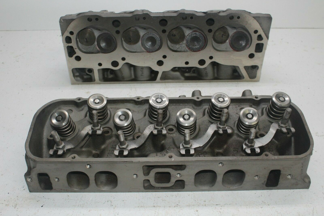 Gm 3993820 Big Block Chevy Oval Port Cast Iron Cylinder Heads Open