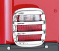 TAILLIGHT GUARD SET 76-06