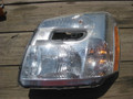 Chevy	Equinox	05-09	Left Headlight (00012)