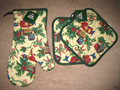 SET OF THREE - TOY SOLDIERS  Design  HOLIDAY OVEN MITT & POTHOLDERS SET
