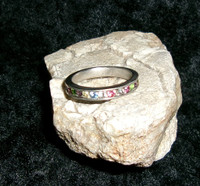 Ring with QUEEN VILA