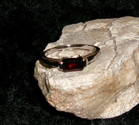 Ring with SIX DARK ROYALS
