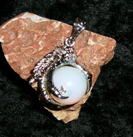 Claw Pendant with PEARL DRAGON