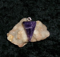 Pendant with FEMALE WATCHER
