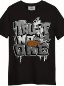 Men's Trust No One Graphic T-Shirt Sz. XL