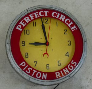 Tarief span Betasten PERFECT CIRCLE PISTON RINGS NEON CLOCK - PetroRelics LLC
