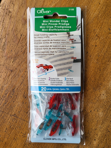 Package of 20, 1" long clips.