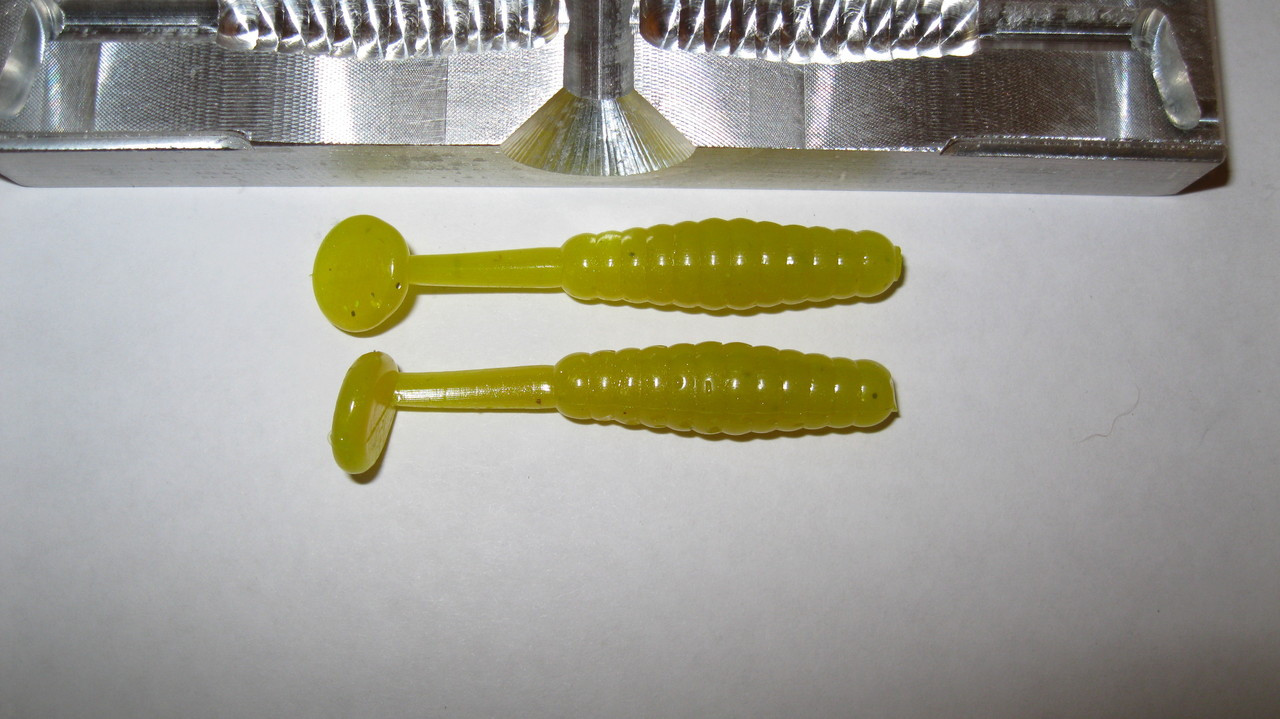 4 paddle tail worm bait mold