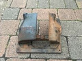 COVER PLATE, CYLINDER, RIGHT USED