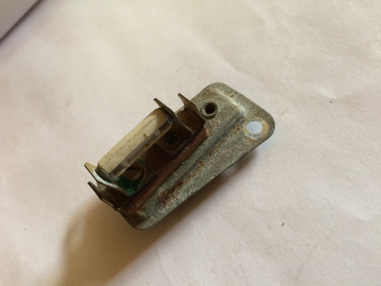 OVERHEATING SWITCH WITH 8 AMP FUSE Thing Parts