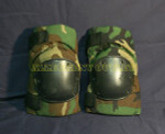 US MILITARY BIJAN WOODLAND CAMO Tactical Paintball Knee Pads NEW / LIKE NEW