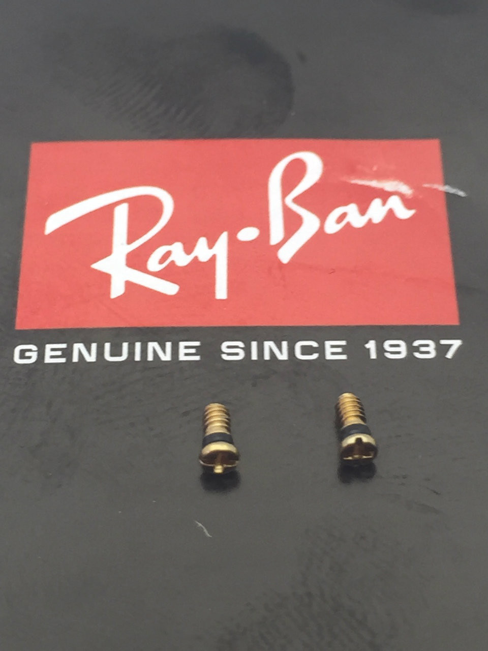 ray ban aviator screw size