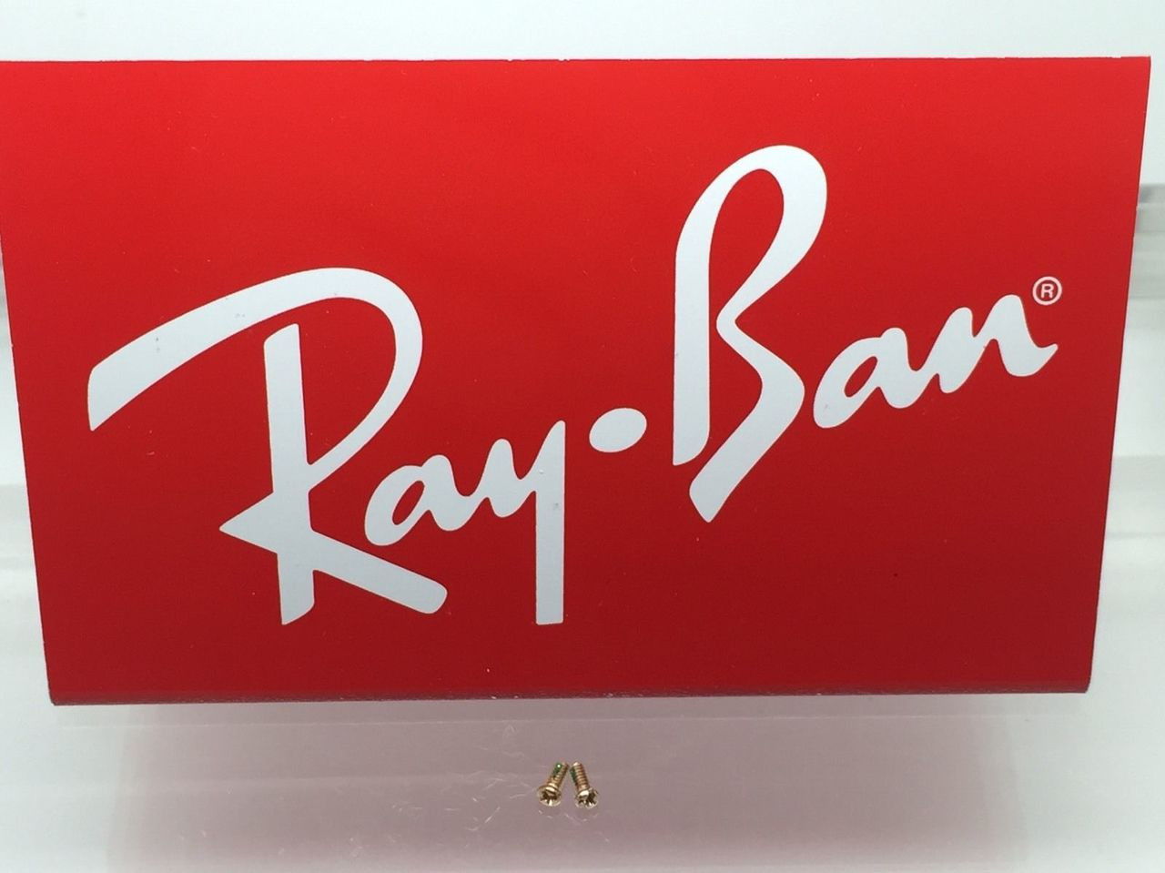 ray ban clubmaster screws