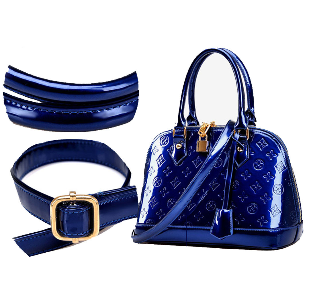Coach Set Signature Designer Tote Bag Purse Handbag + Wallet Wristlet NWT | Tote  bag purse, Purses and handbags, Tote bag design