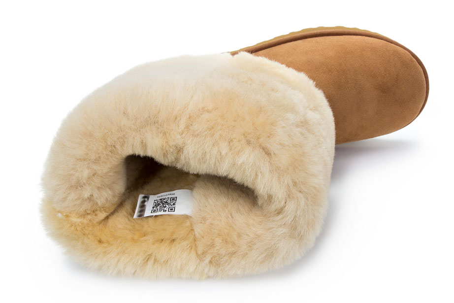 uggs with fur hanging down