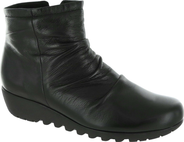 munro boots on sale