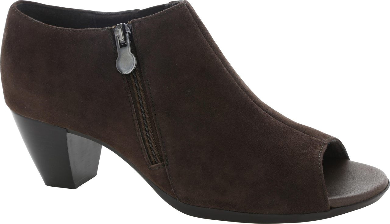 munro ladies dress shoes