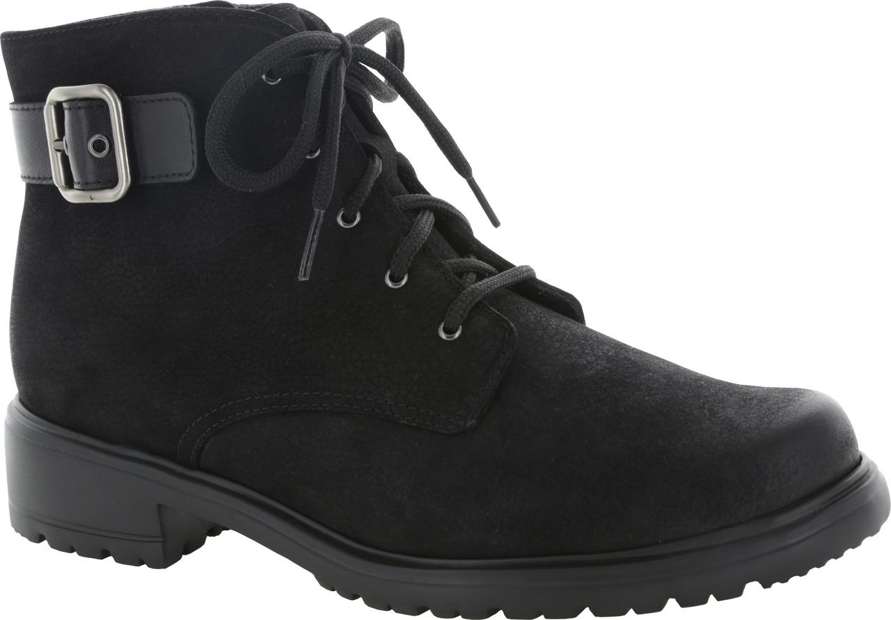 munro bradley water resistant boot