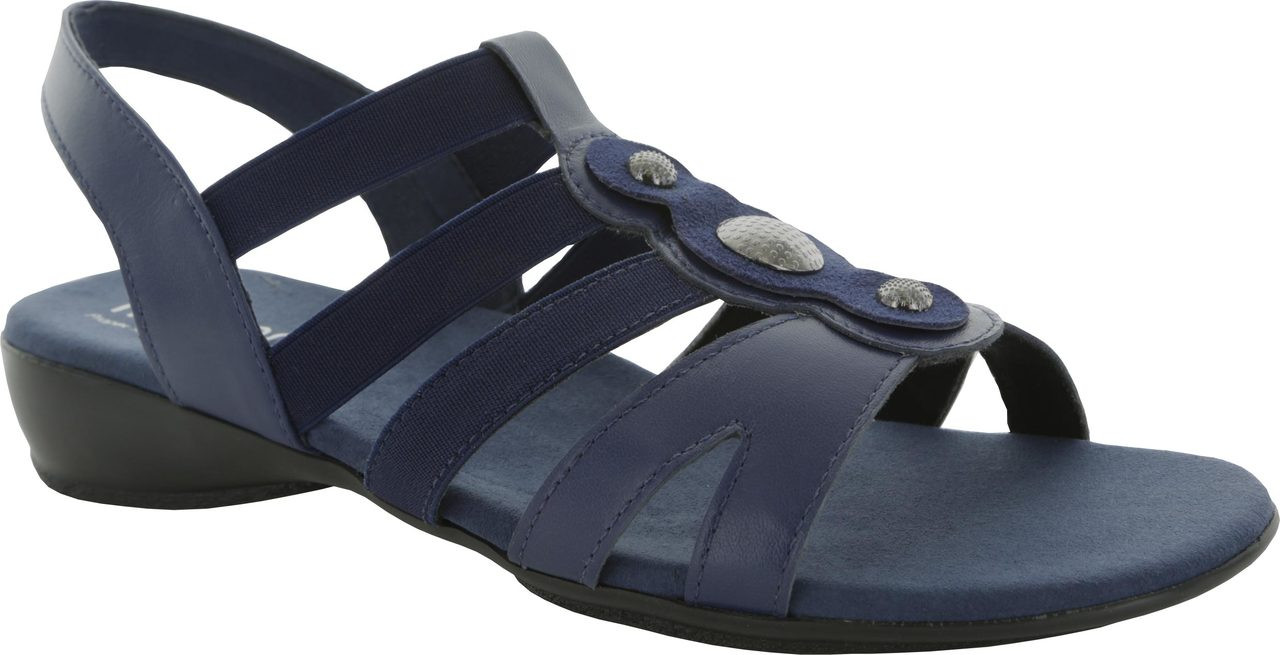 munro destiny sandal
