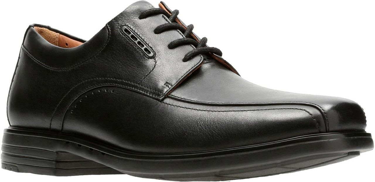 clarks un kenneth black