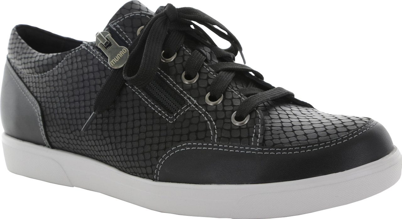 munro gabbie sneaker