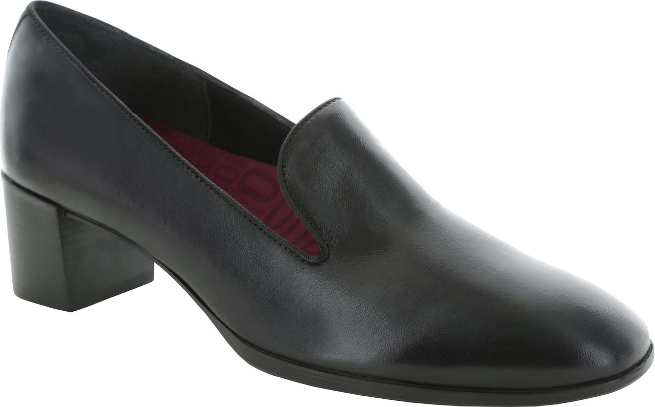 munro women's shoes on sale