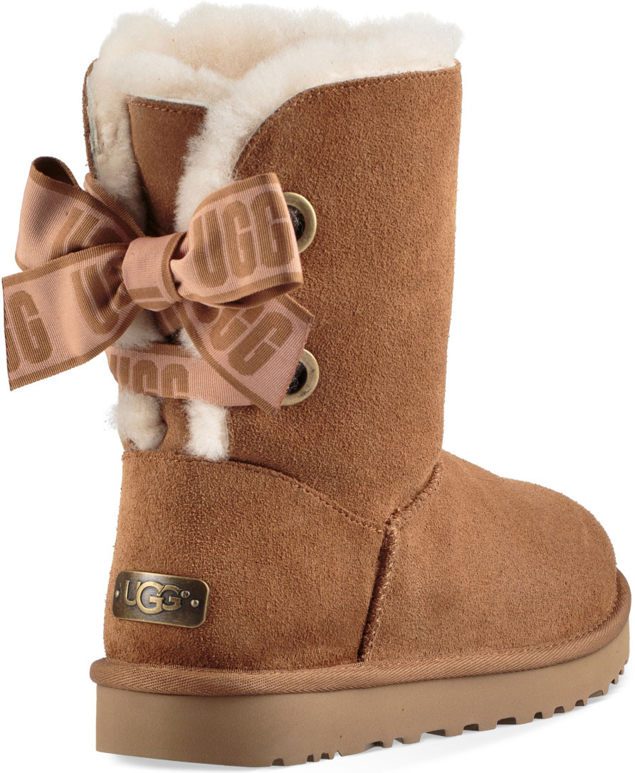 uggs with 2 bows